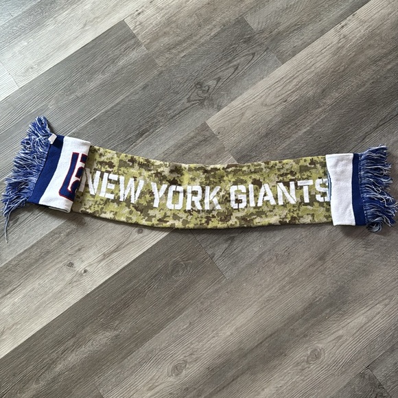 NY Giants salute to veteran’s Scarf - Picture 2 of 4